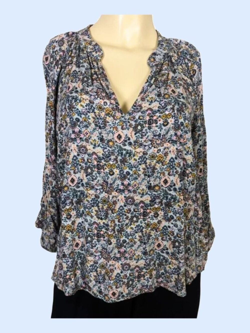 Roan + Ryan 3/4" balloon sleeve V neck floral print pull over blouse size S